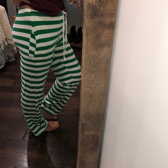 Sleepy time His green & white Christmas pajamas - Picture 2 of 3